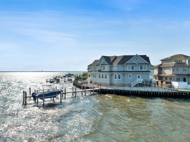 3505 Churchill Drive, Toms River, NJ 08753