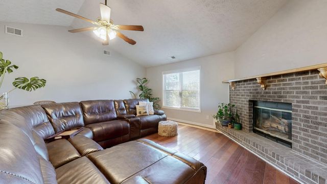 1300 Bear Creek Road, Lawrenceburg, KY 40342