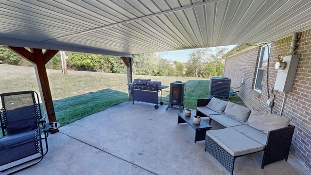 1300 Bear Creek Road, Lawrenceburg, KY 40342