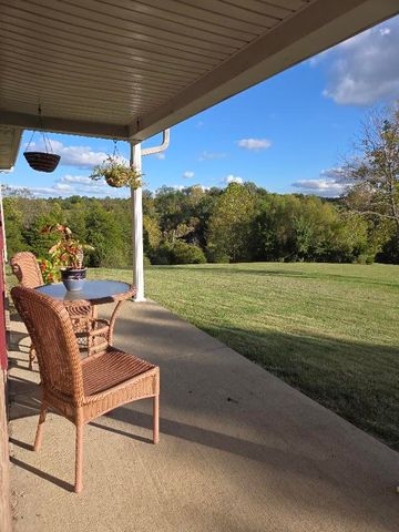 1300 Bear Creek Road, Lawrenceburg, KY 40342