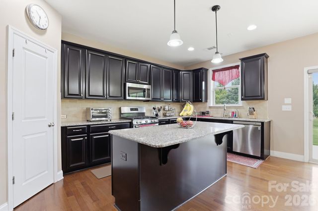 130 Eagles Landing Drive, Mooresville, NC 28117