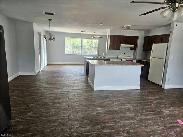 808 Greenwood AVE, Lehigh Acres, FL 33972