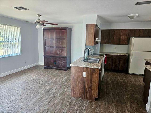 808 Greenwood AVE, Lehigh Acres, FL 33972