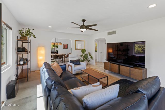 525 W PALO VERDE Drive, Phoenix, AZ 85013