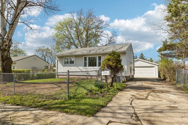 2716 Mohawk Road, Waukegan, IL 60087