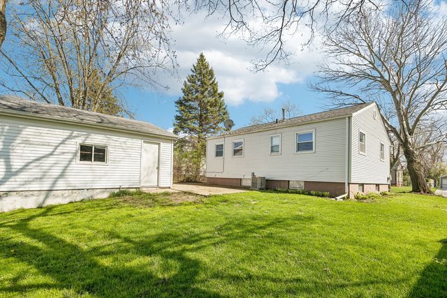 2716 Mohawk Road, Waukegan, IL 60087