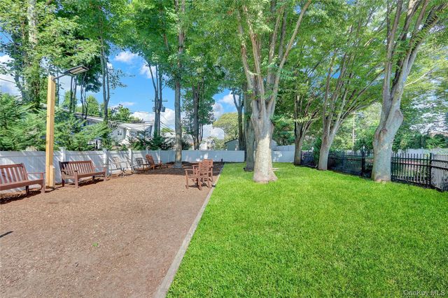 84 Cardinal Lane 1B, Islip, NY 11751
