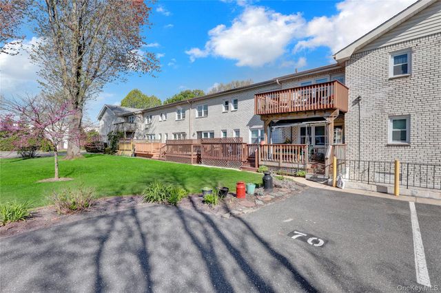 84 Cardinal Lane 1B, Islip, NY 11751