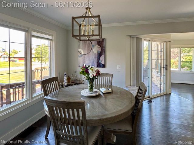 39376 Heatherbrook Drive, Farmington Hills, MI 48331