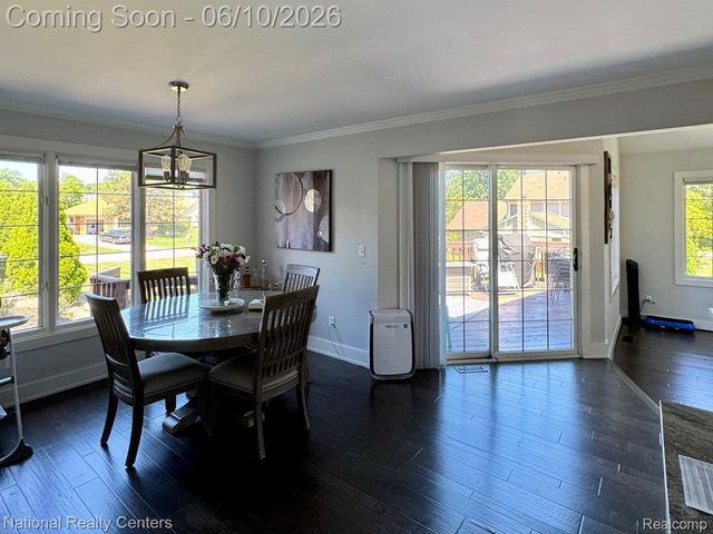 39376 Heatherbrook Drive, Farmington Hills, MI 48331
