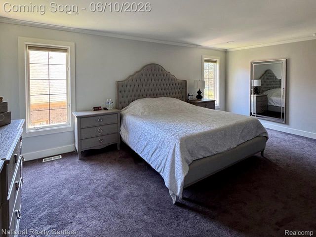 39376 Heatherbrook Drive, Farmington Hills, MI 48331