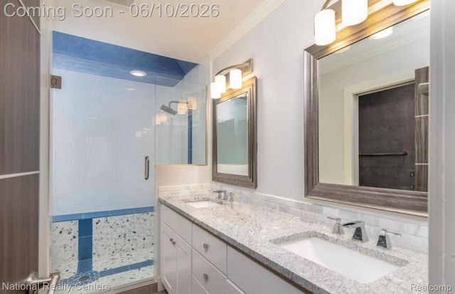 39376 Heatherbrook Drive, Farmington Hills, MI 48331