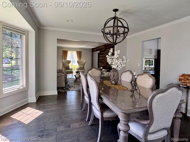 39376 Heatherbrook Drive, Farmington Hills, MI 48331