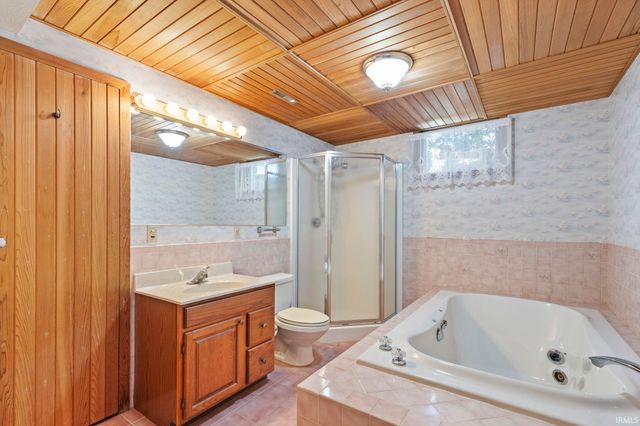 19730 Peach Ridge Road, Goshen, IN 46526