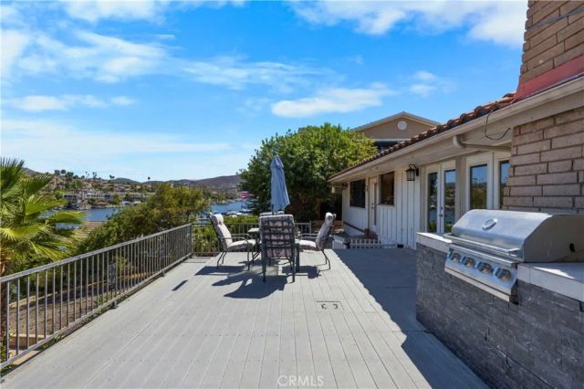 22275 Canyon Club, Canyon Lake, CA 92587