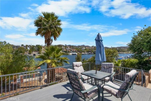 22275 Canyon Club, Canyon Lake, CA 92587