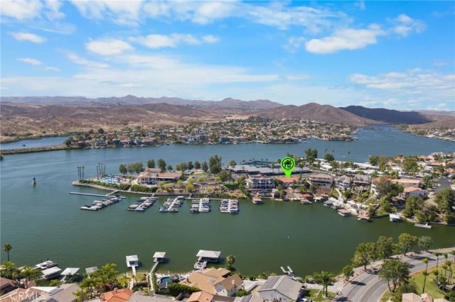22275 Canyon Club, Canyon Lake, CA 92587