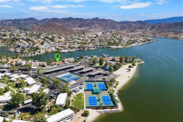22275 Canyon Club, Canyon Lake, CA 92587