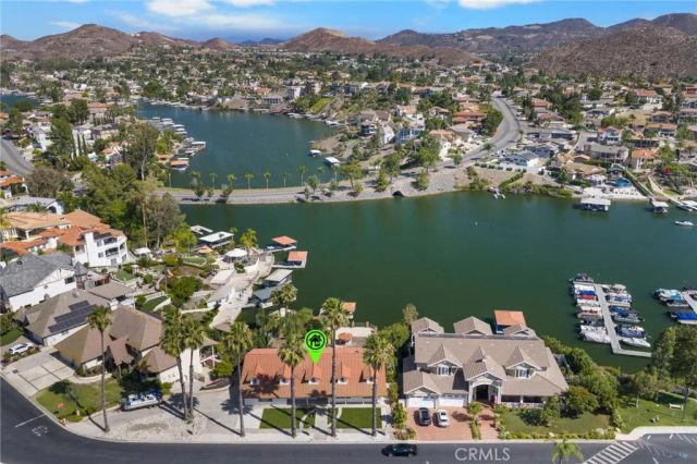 22275 Canyon Club, Canyon Lake, CA 92587