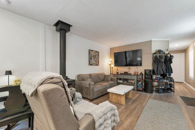 3 Oak Hill Road, Northfield, NH 03276