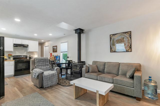 3 Oak Hill Road, Northfield, NH 03276
