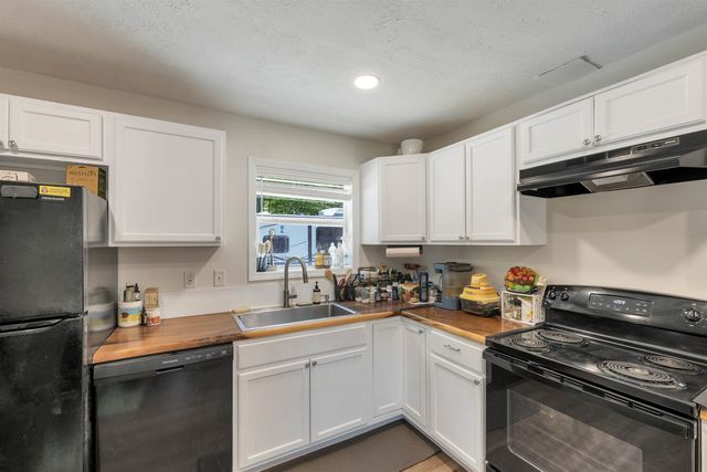 3 Oak Hill Road, Northfield, NH 03276