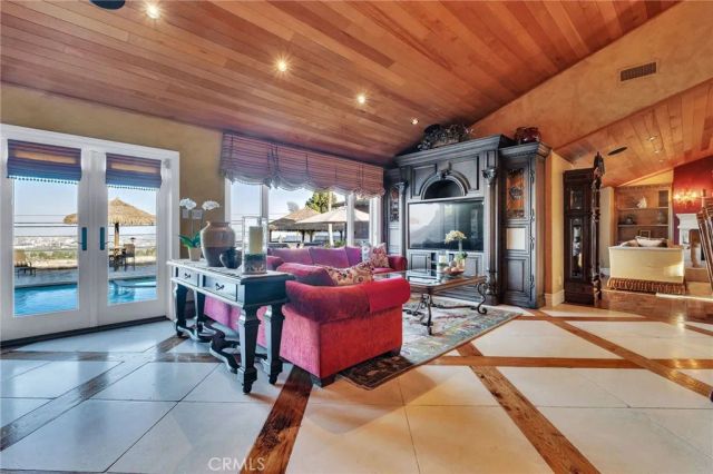 16 Saddle, Rancho Palos Verdes, CA 90275