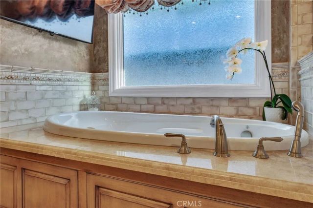 16 Saddle, Rancho Palos Verdes, CA 90275