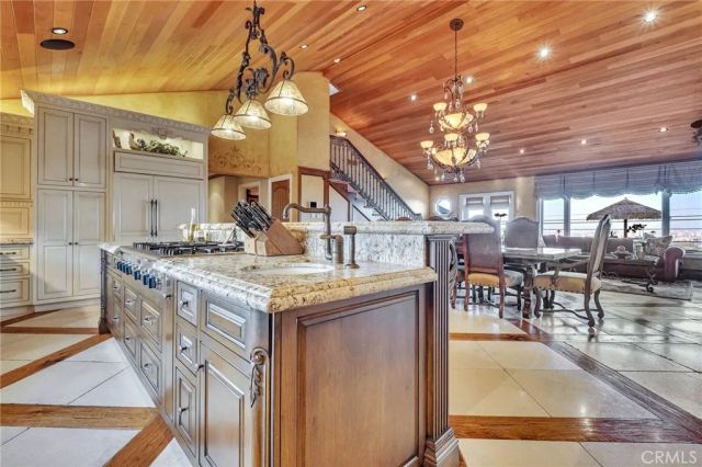 16 Saddle, Rancho Palos Verdes, CA 90275