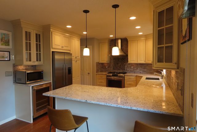 93 Thomas Street, Hamden, CT 06514