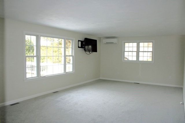 27 Reservoir Ave, Lakeville, MA 02347