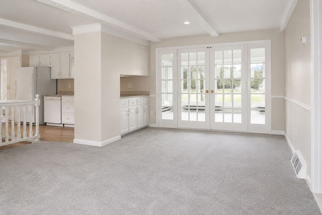 27 Reservoir Ave, Lakeville, MA 02347