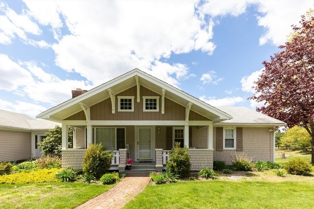 27 Reservoir Ave, Lakeville, MA 02347