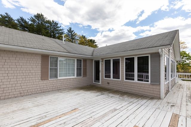 27 Reservoir Ave, Lakeville, MA 02347
