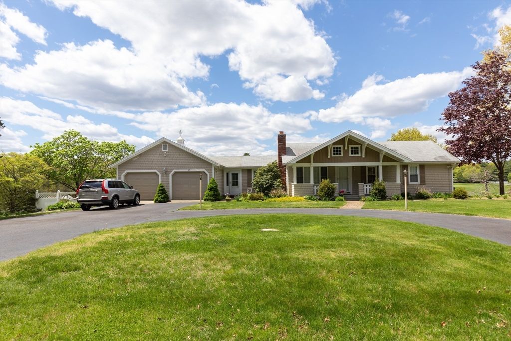 27 Reservoir Ave, Lakeville, MA 02347