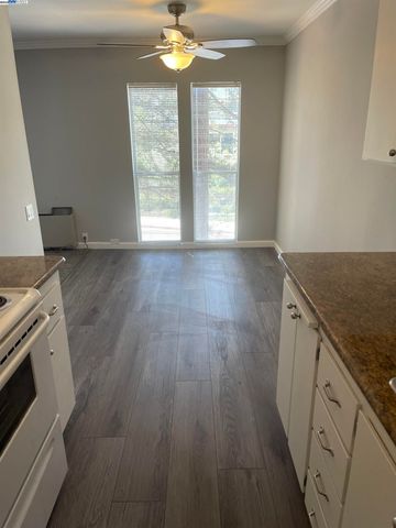 185 Sierra Dr 206, Walnut Creek, CA 94596