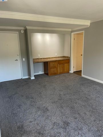 185 Sierra Dr 206, Walnut Creek, CA 94596