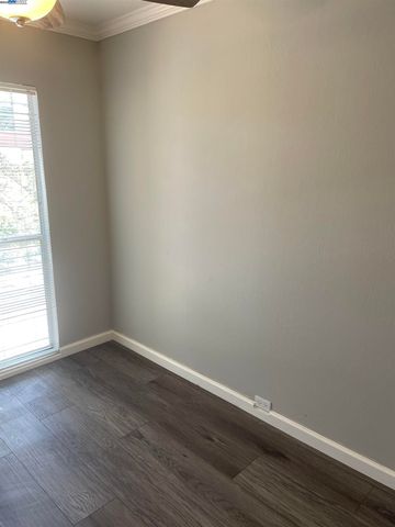 185 Sierra Dr 206, Walnut Creek, CA 94596