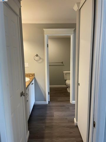 185 Sierra Dr 206, Walnut Creek, CA 94596