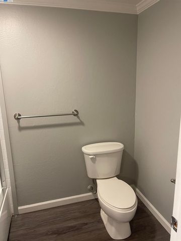 185 Sierra Dr 206, Walnut Creek, CA 94596