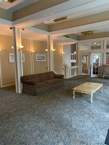 185 Sierra Dr 206, Walnut Creek, CA 94596