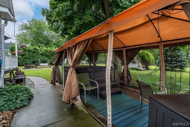 110 North Cayuga Road, Amherst, NY 14221