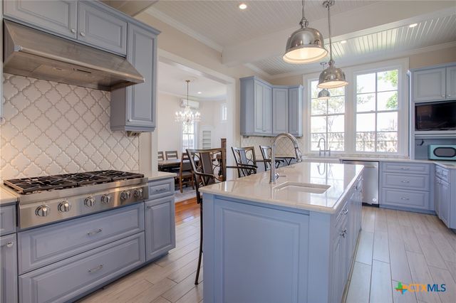 308 S Liberty St., Victoria, TX 77901