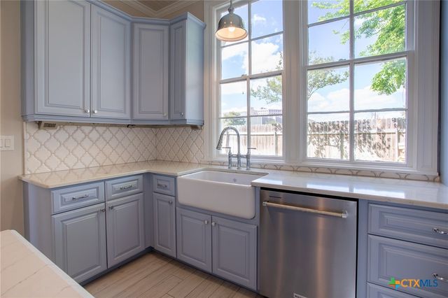 308 S Liberty St., Victoria, TX 77901