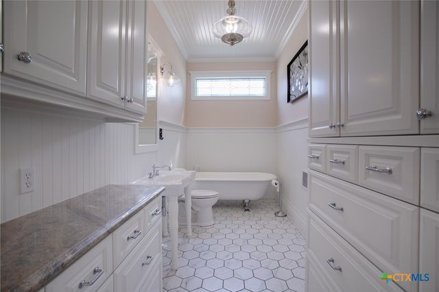 308 S Liberty St., Victoria, TX 77901