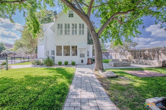 308 S Liberty St., Victoria, TX 77901