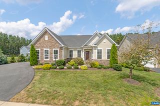 15 HERITAGE DR, Zion Crossroads, VA 22942