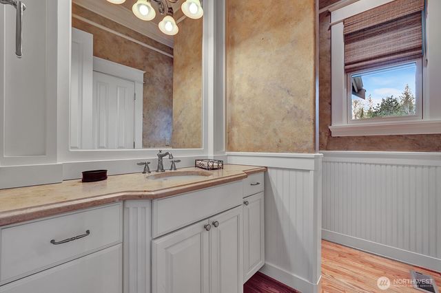 1833 297 Way SE, Fall City, WA 98024