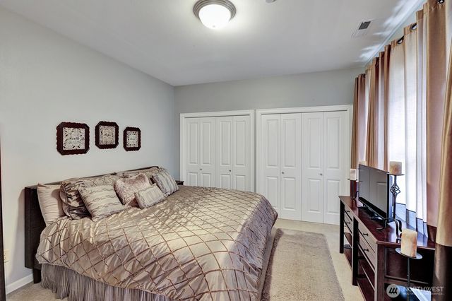 1833 297 Way SE, Fall City, WA 98024