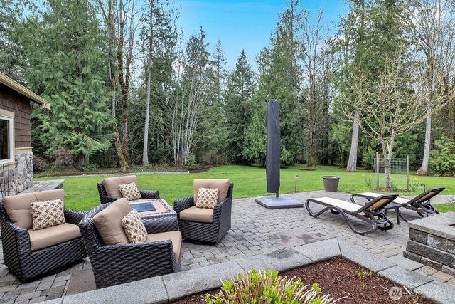 1833 297 Way SE, Fall City, WA 98024